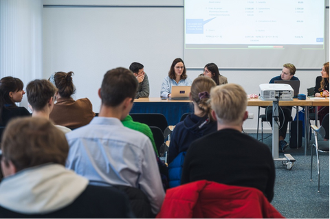 RRencontre entre les étudiants et alumni du cursus intégré CIFA Rencontre entre les étudiants et alumni du cursus intégré CIFA